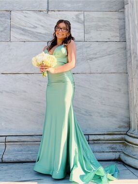 Mint Green Fitted Prom Gown with Mermaid Skirt
